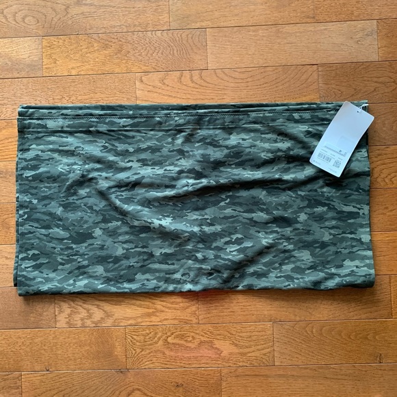 🎁Lululemon Vinyassa Scarf-Evergreen Camo/Green🎁 - Picture 7 of 13